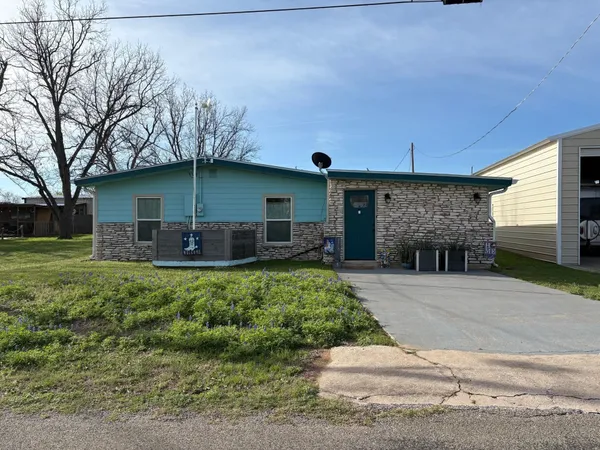 $389,000 | 216 Post Oak, Tow, TX 78672