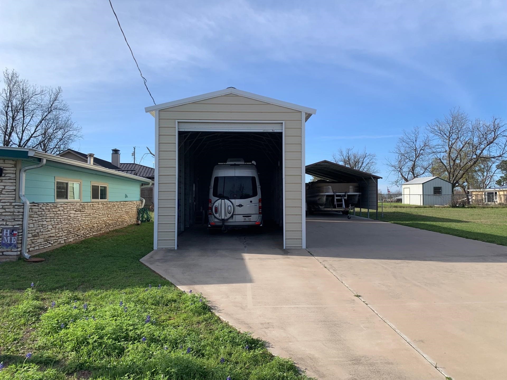 216 Post Oak Tow, TX 78672 - Photo 2 of 21