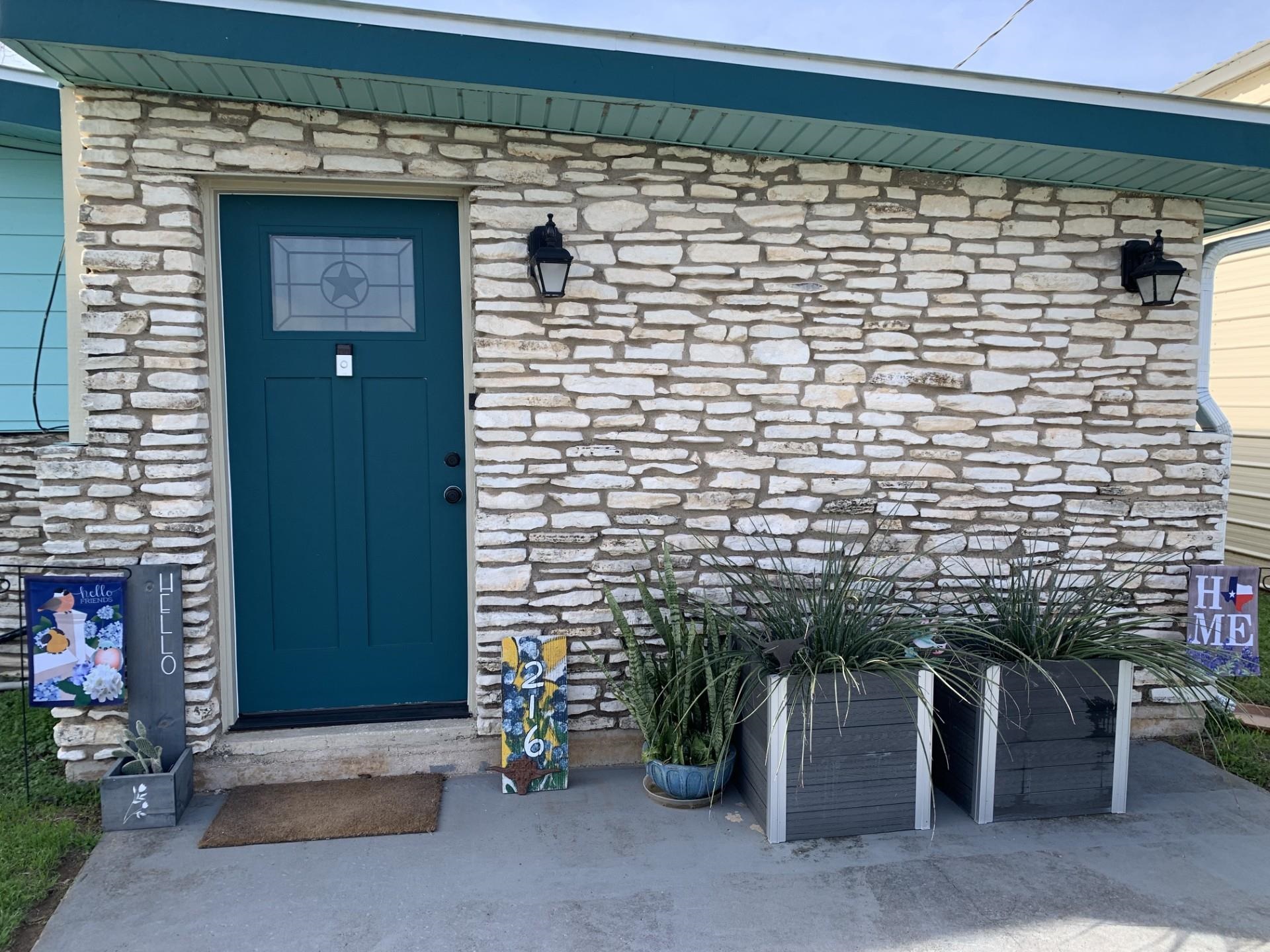 216 Post Oak Tow, TX 78672 - Photo 6 of 21