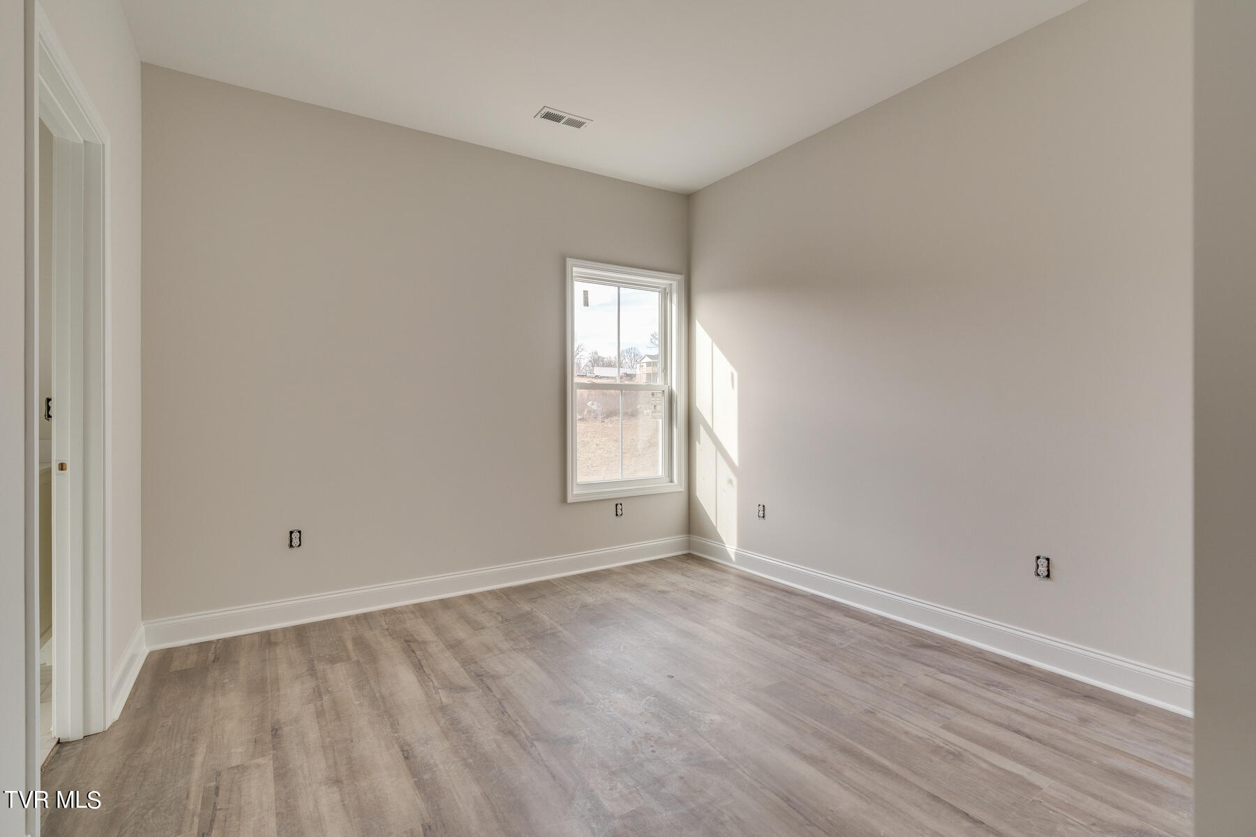 860 Granby Road Kingsport, TN 37660 - Photo 19 of 28 019 (3)