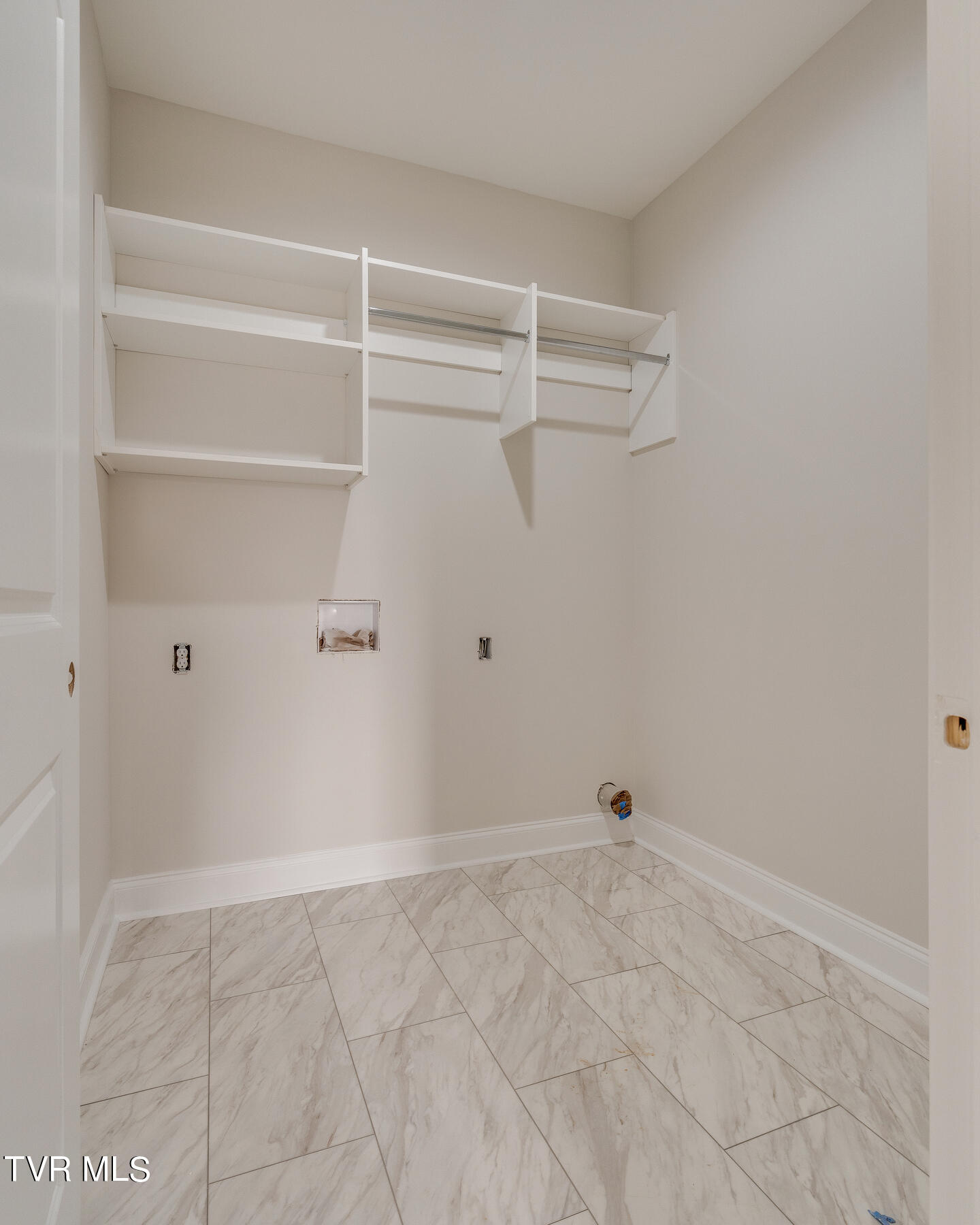 860 Granby Road Kingsport, TN 37660 - Photo 20 of 28 021 (4)