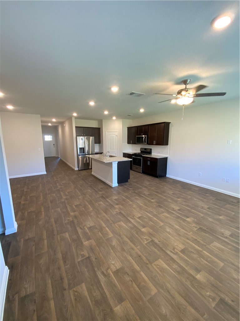 252 Sunniberg Loop Georgetown, TX 78626 - Photo 15 of 17 Gallery Image 15