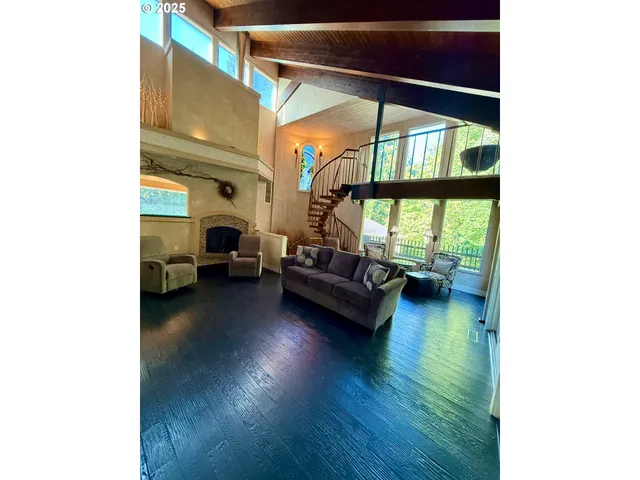 $1,699,000 | 30816 Kenady Lane, Cottage Grove, OR 97424