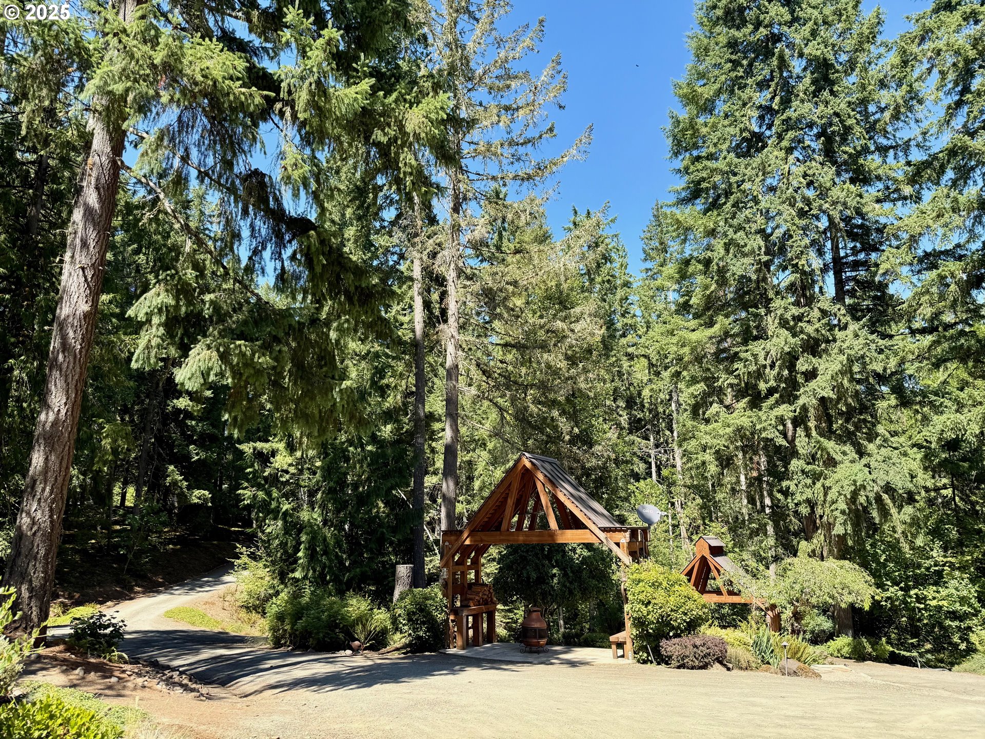 30816 Kenady Lane Cottage Grove, OR 97424 - Photo 24 of 42 Owner's Suite Bedroom