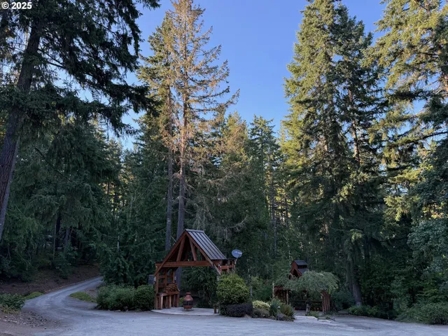 $1,699,000 | 30816 Kenady Lane, Cottage Grove, OR 97424