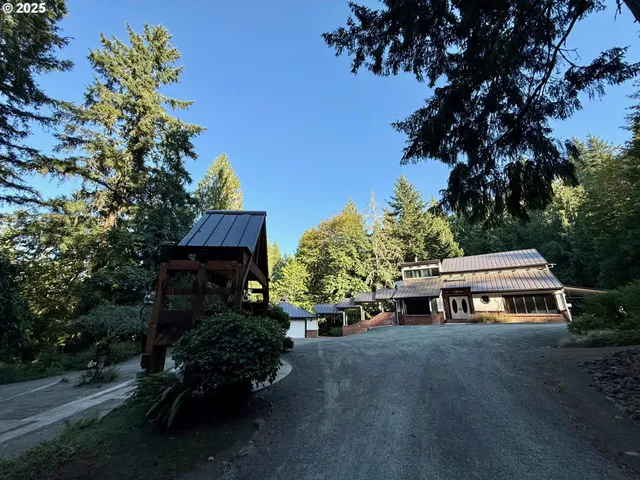 $1,699,000 | 30816 Kenady Lane, Cottage Grove, OR 97424