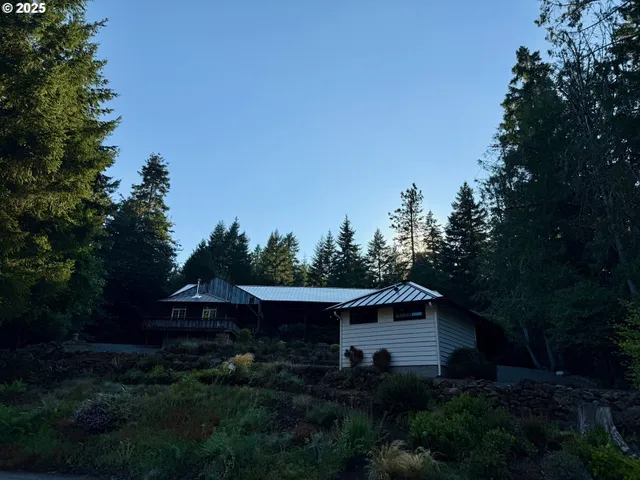 $1,699,000 | 30816 Kenady Lane, Cottage Grove, OR 97424