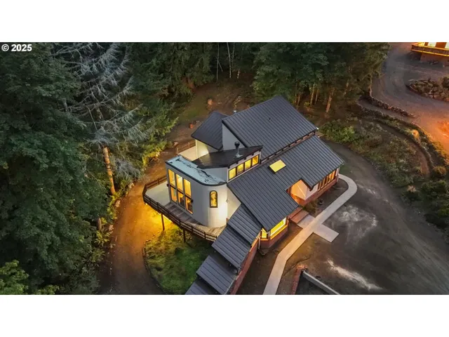 $1,699,000 | 30816 Kenady Lane, Cottage Grove, OR 97424