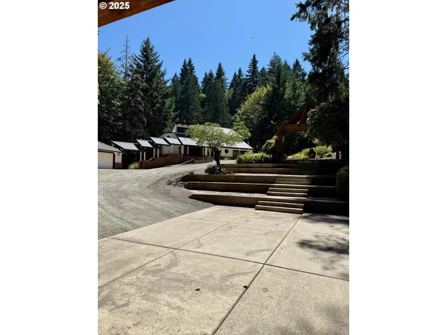 $1,699,000 | 30816 Kenady Lane, Cottage Grove, OR 97424