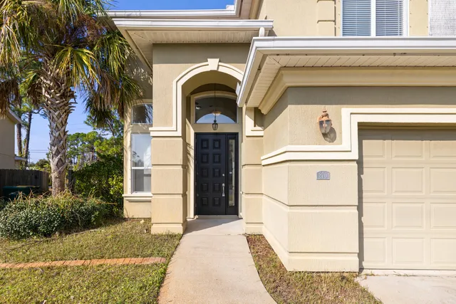 a view of entrance door of the house