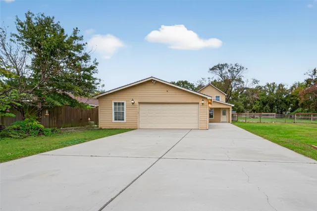$3,200 | 15423 South Brentwood Street, Channelview, TX 77530