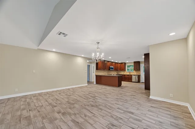 $3,200 | 15423 South Brentwood Street, Channelview, TX 77530