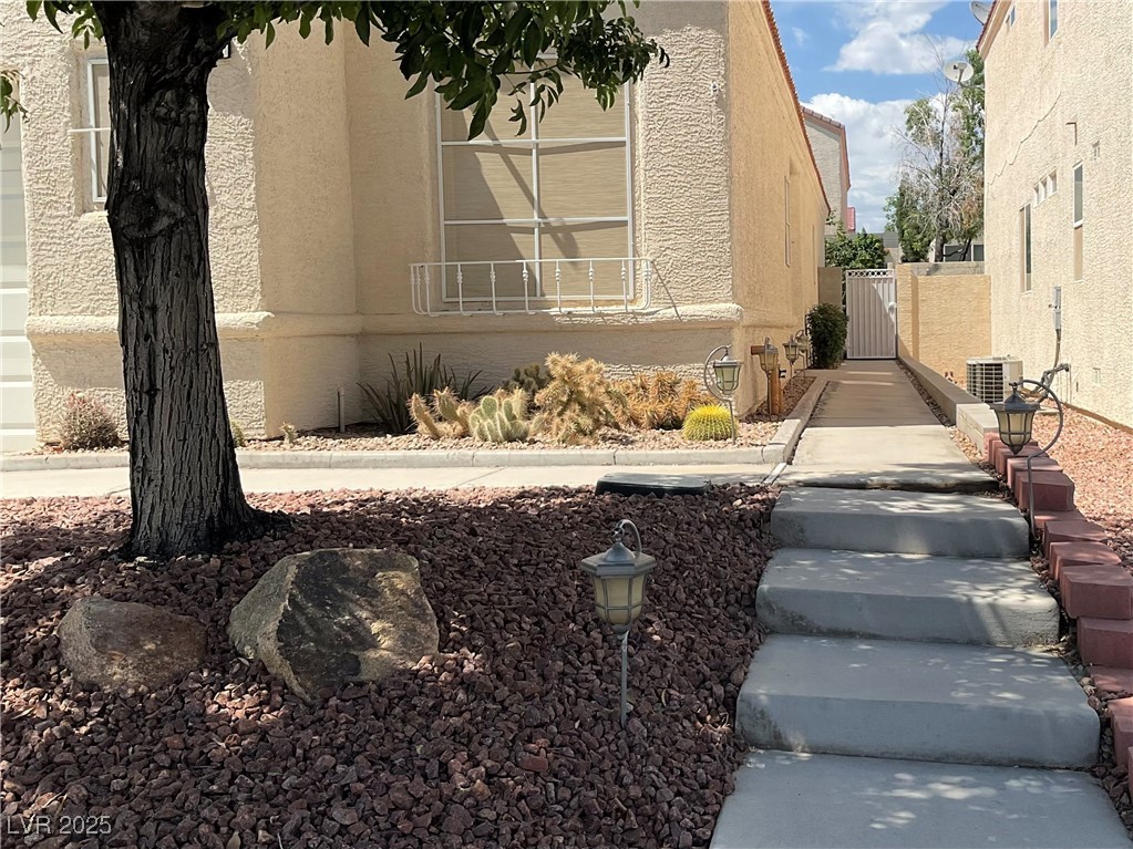 7620 Donald Nelson Avenue Las Vegas, NV 89131 - Photo 4 of 34