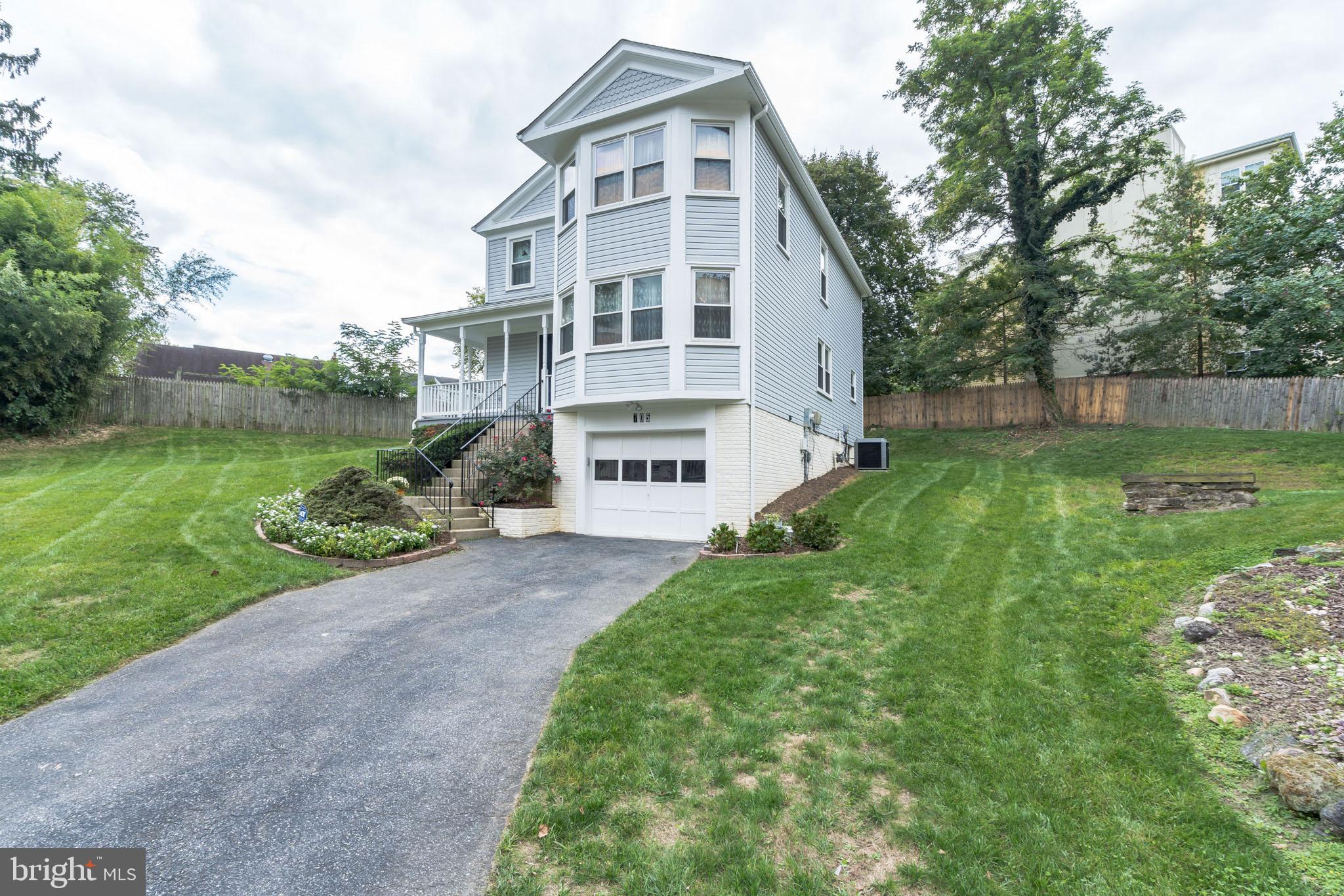 705 Cornwall Street Silver Spring, MD 20901 - Photo 3 of 41 Gallery Image 3