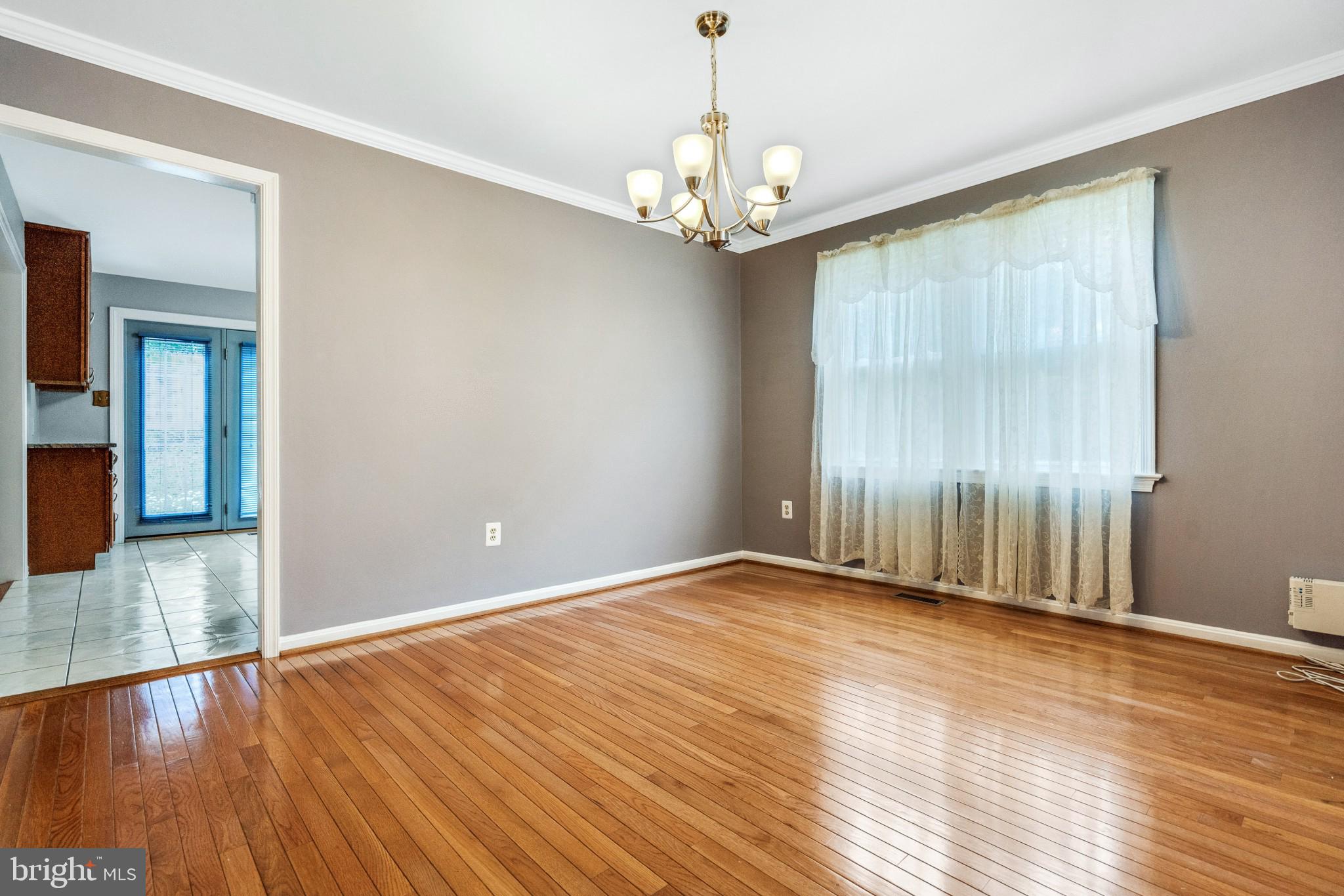 705 Cornwall Street Silver Spring, MD 20901 - Photo 8 of 41 Gallery Image 8