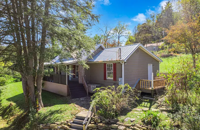 $194,929 | 145 Shady Grove Road, Lancing, TN 37770