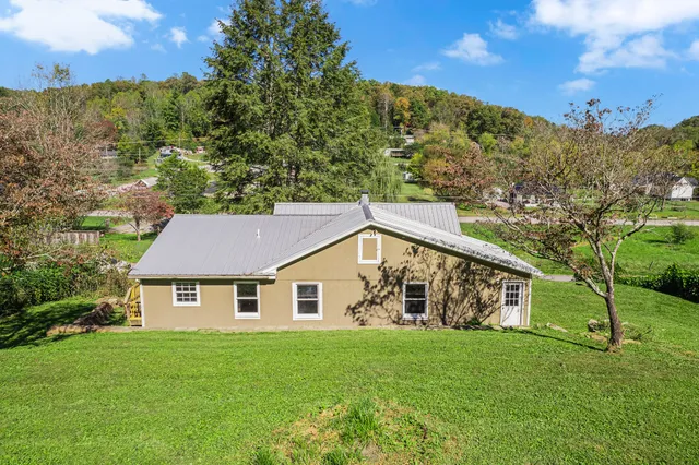 $194,929 | 145 Shady Grove Road, Lancing, TN 37770