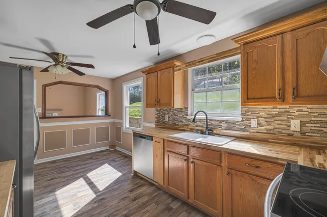 $194,929 | 145 Shady Grove Road, Lancing, TN 37770