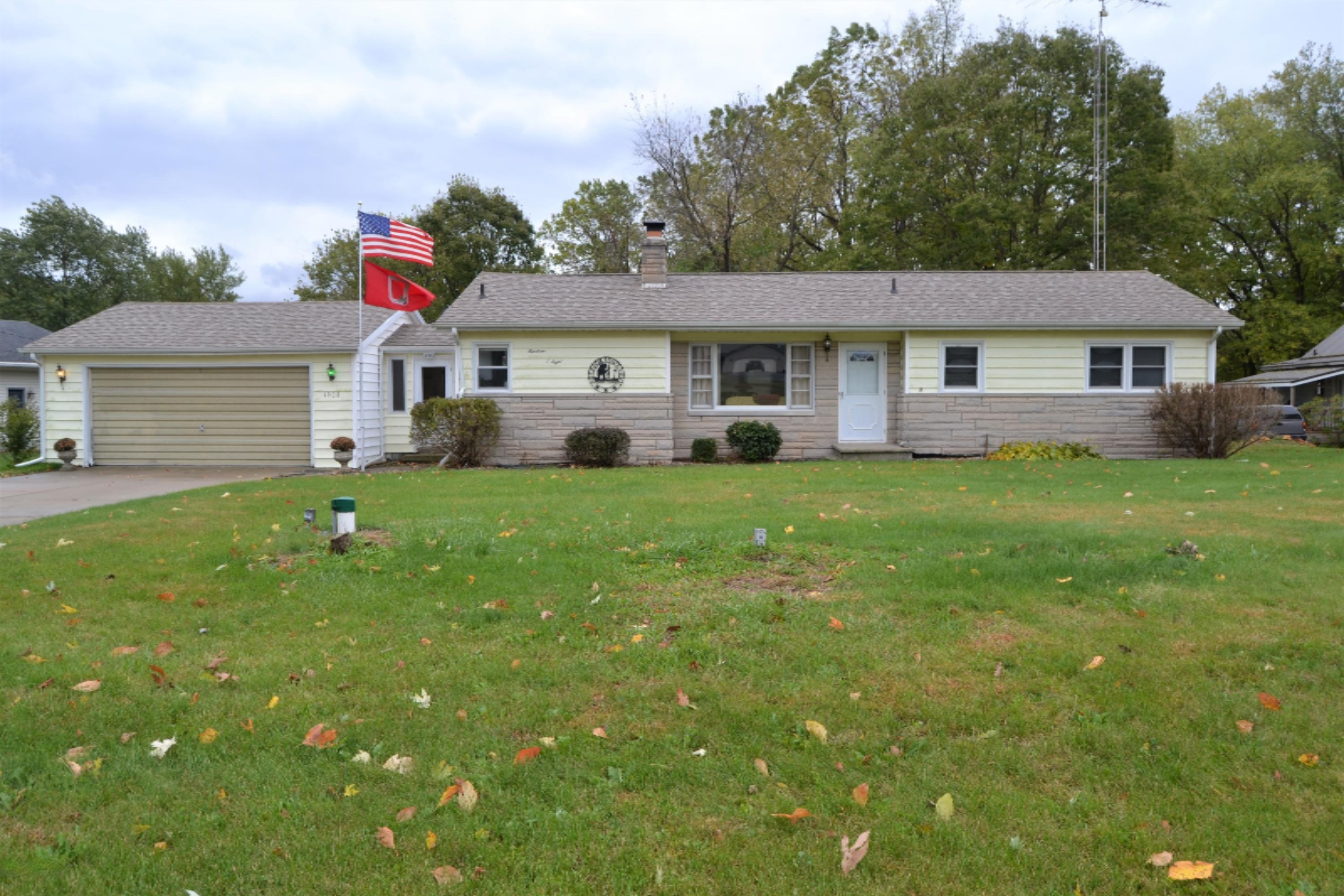 1908 East Winn Road Niles, MI 49120 - Photo 1 of 38 DSC_4894