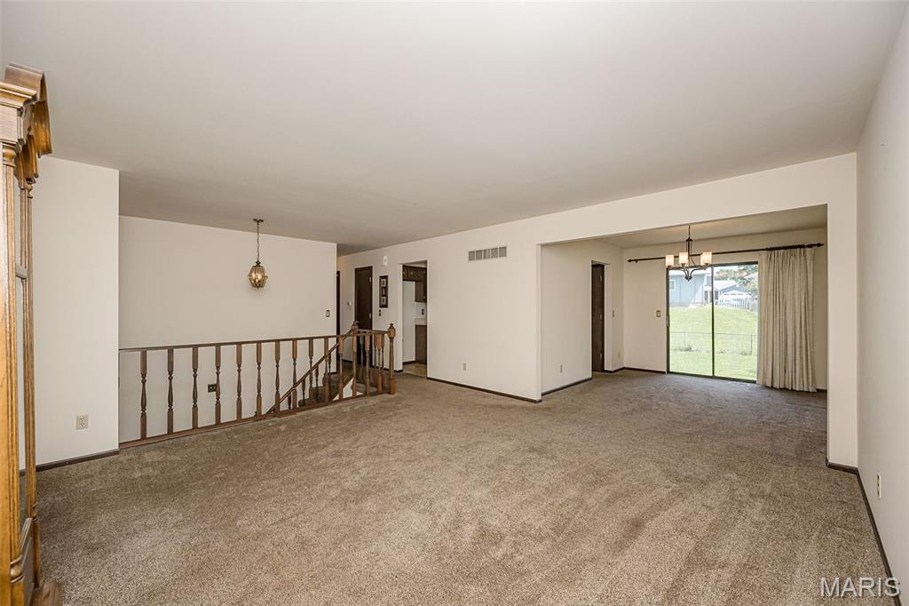 4216 Elkhart Lake Road St. Charles, MO 63304 - Photo 8 of 37