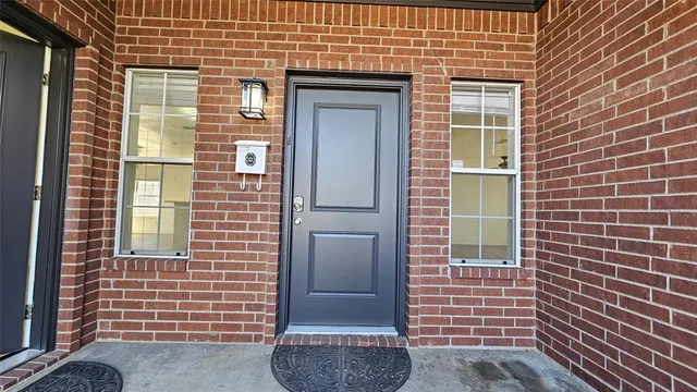 $1,800 | 903 West Congress Street, Denton, TX 76201
