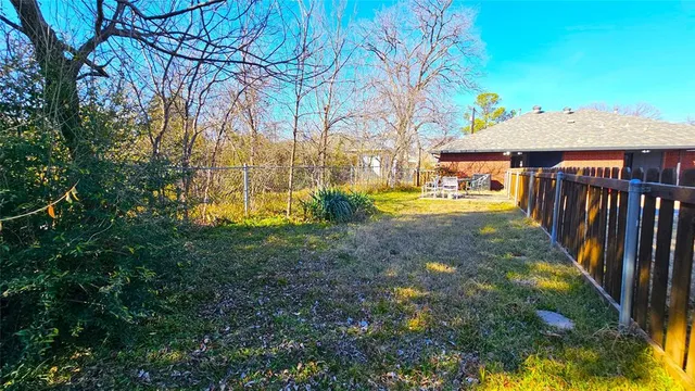 $1,800 | 903 West Congress Street, Denton, TX 76201