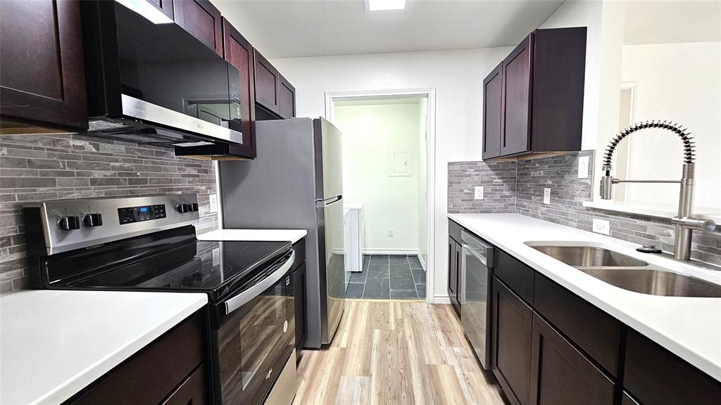 903 West Congress Street Denton, TX 76201 - Photo 8 of 34