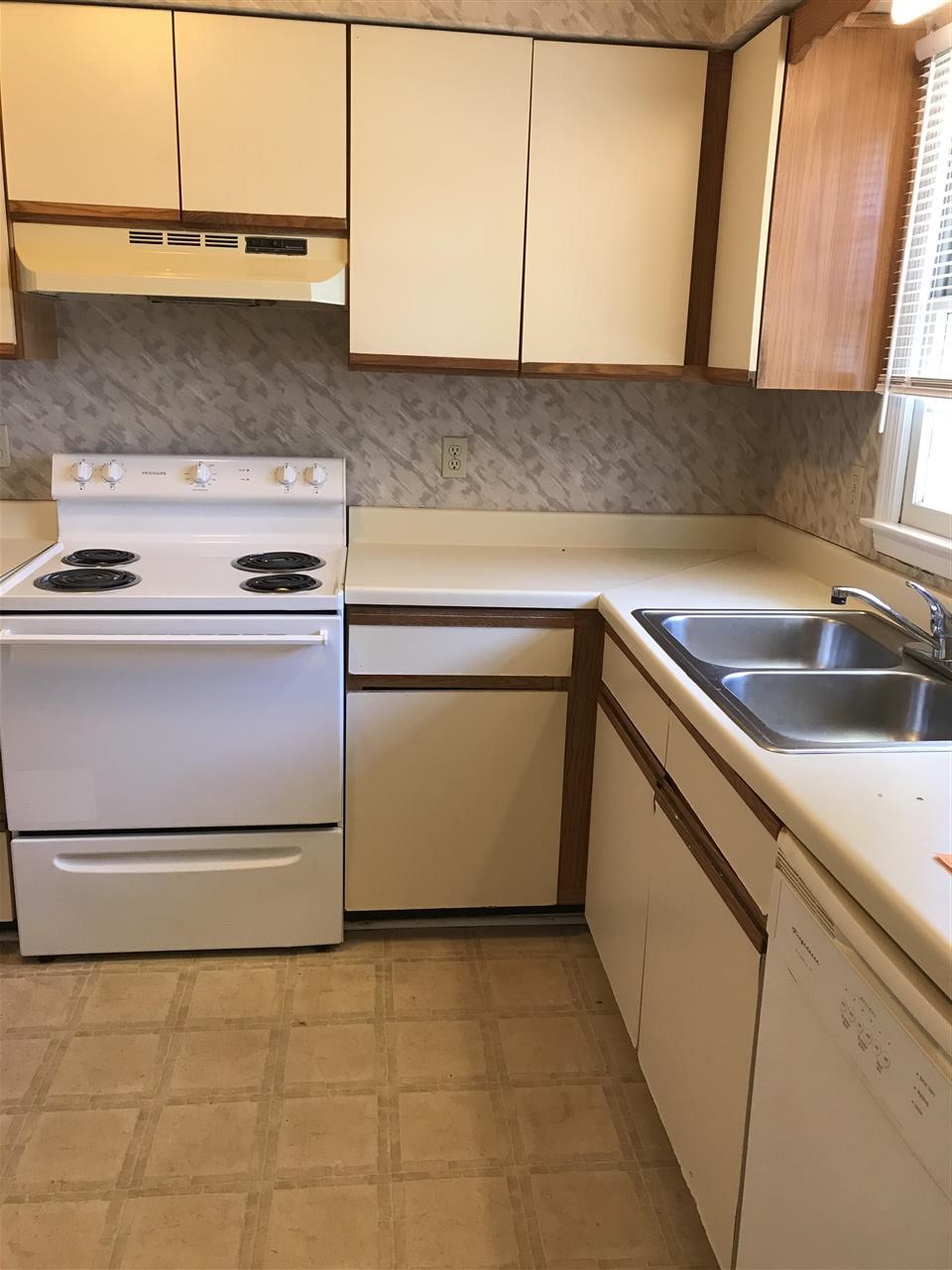 1025 Carolina Road, Unit CC3 Conway, SC 29526 - Photo 2 of 12 Gallery Image 2