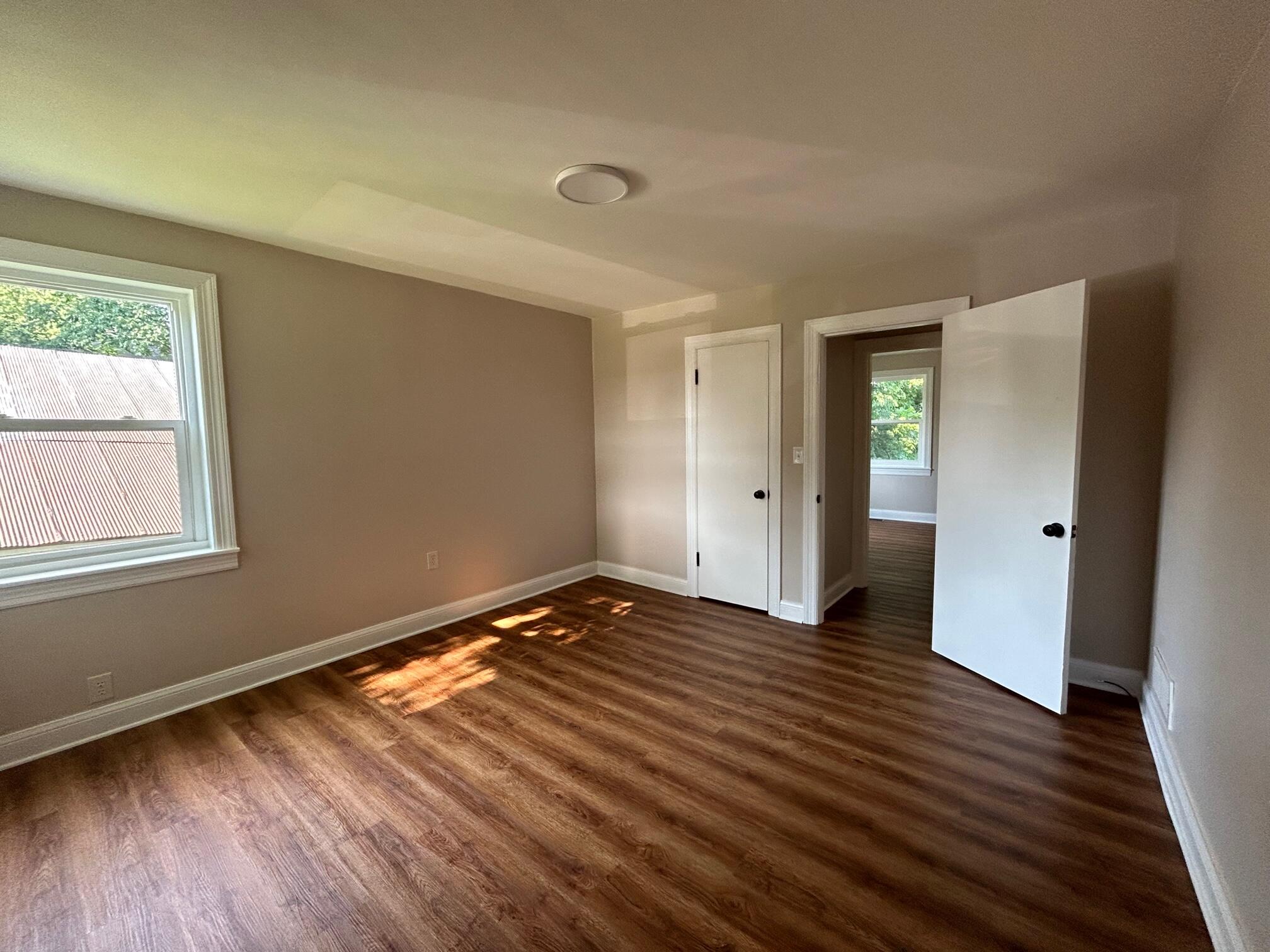 308 Buckner Street Perryville, KY 40468 - Photo 6 of 17 IMG_5356