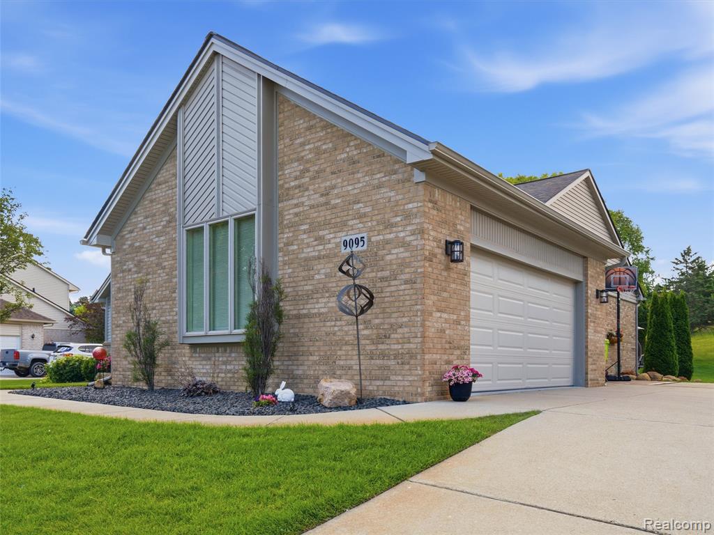 9095 Rotondo Drive Howell, MI 48855 - Photo 34 of 44