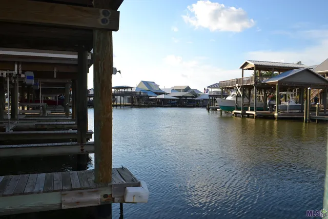 $465,000 | 104 Constantin Drive, Golden Meadow, LA 70357