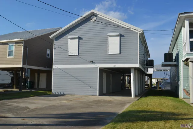 $465,000 | 104 Constantin Drive, Golden Meadow, LA 70357
