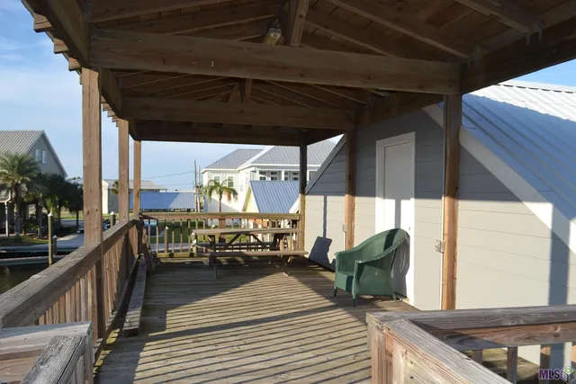 $465,000 | 104 Constantin Drive, Golden Meadow, LA 70357