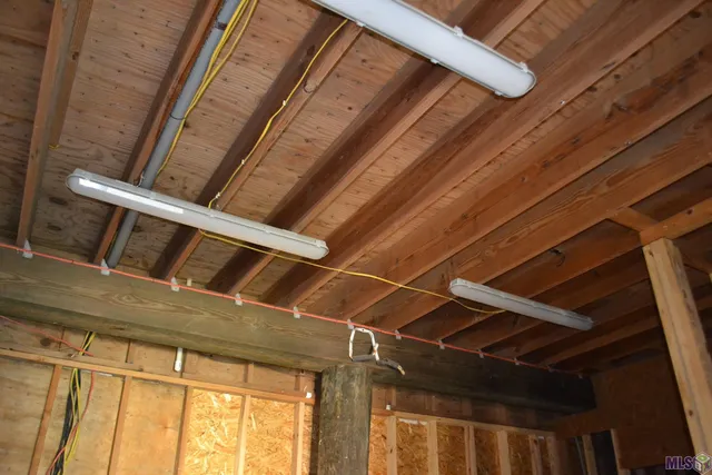 $465,000 | 104 Constantin Drive, Golden Meadow, LA 70357