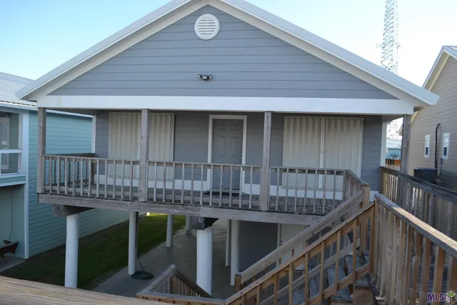 $465,000 | 104 Constantin Drive, Golden Meadow, LA 70357