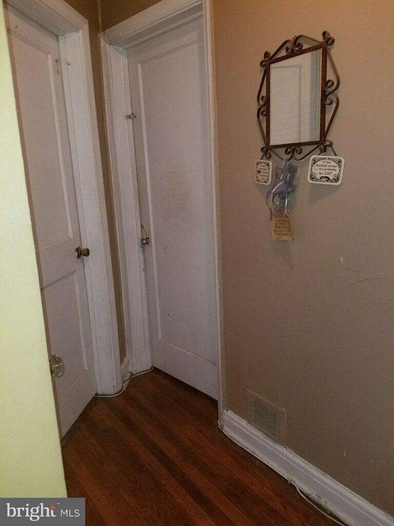 32 Upmanor Road Baltimore, MD 21229 - Photo 6 of 7 Interior (General)