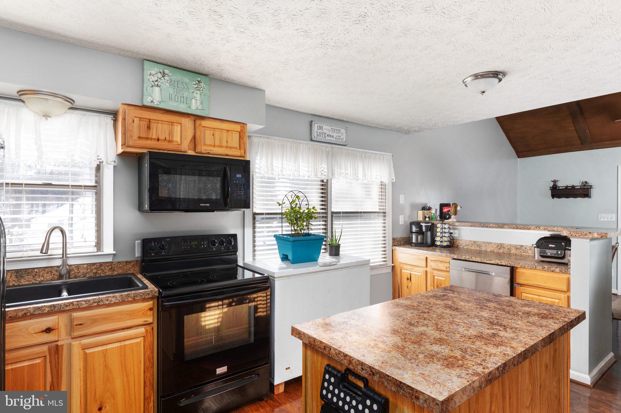 149 Holiday Road Cross Junction, VA 22625 - Photo 13 of 30 Kitchen with island
