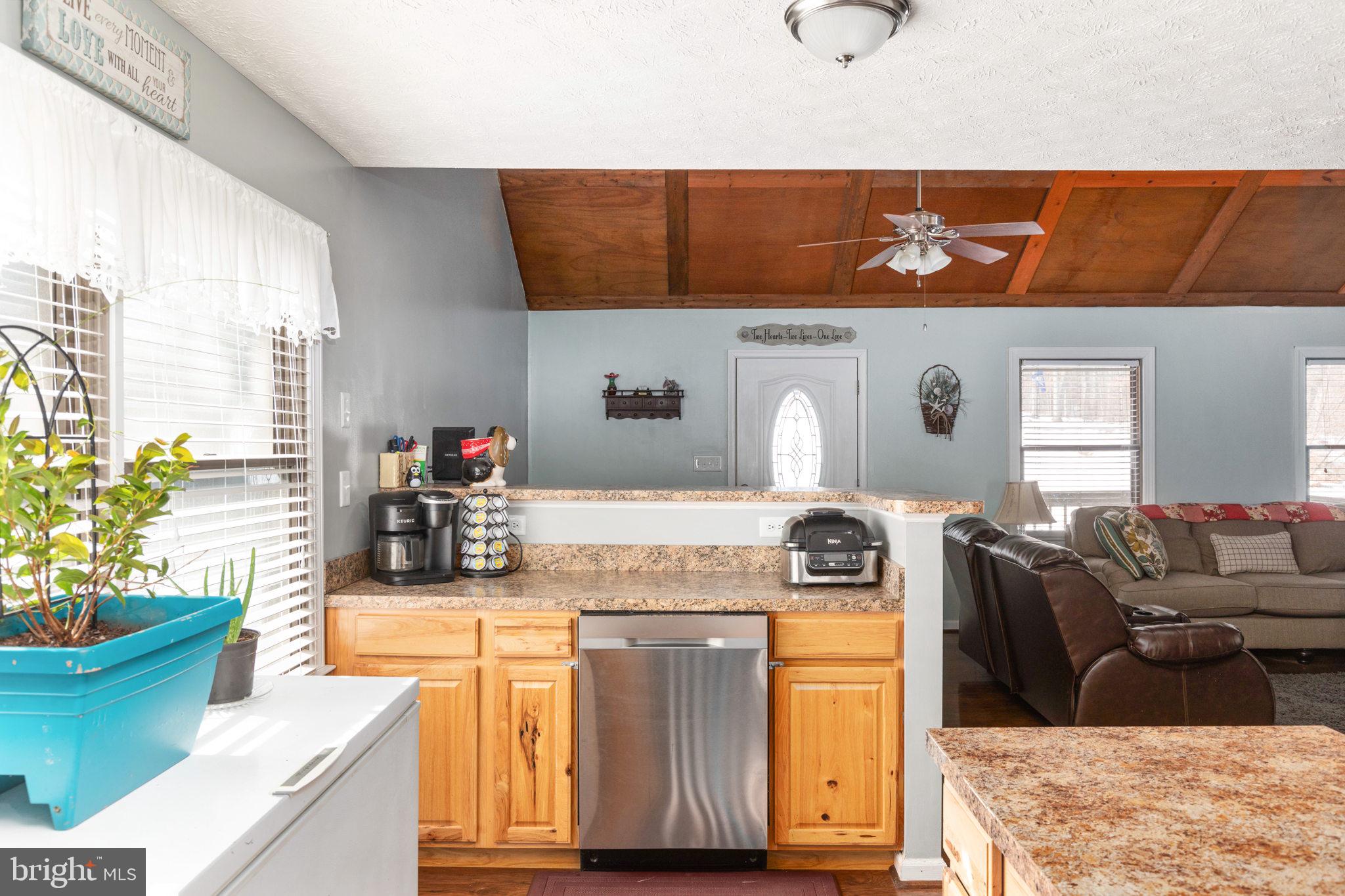 149 Holiday Road Cross Junction, VA 22625 - Photo 14 of 30 Kitchen