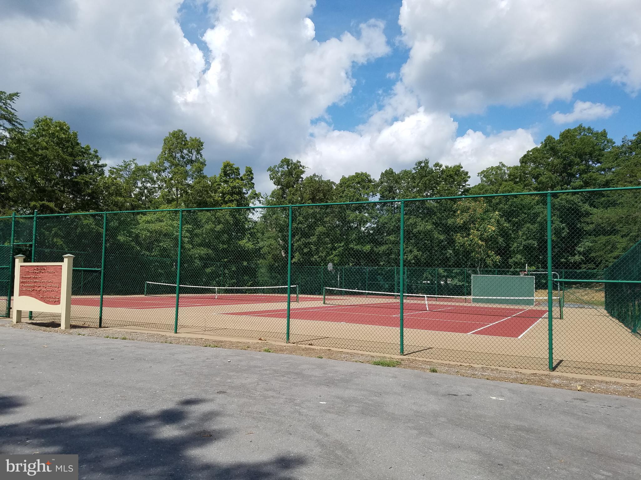 149 Holiday Road Cross Junction, VA 22625 - Photo 26 of 30 Tennis and basketball