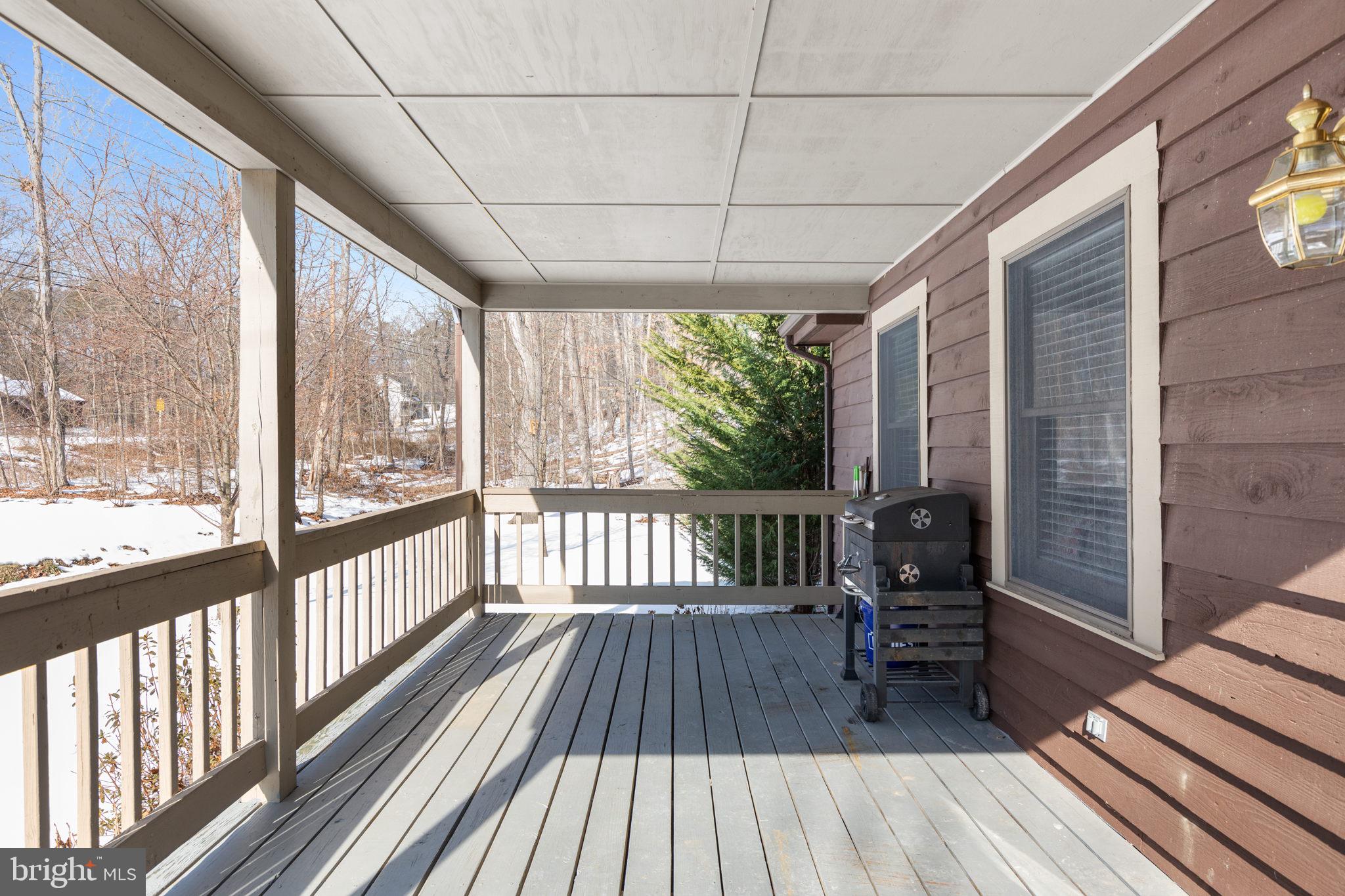 149 Holiday Road Cross Junction, VA 22625 - Photo 4 of 30 Covered front porch
