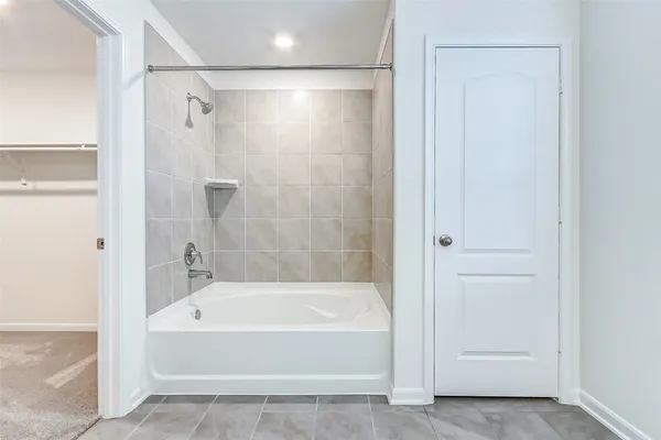 $2,650 | 12451 Buck Sable Lane, Houston, TX 77044