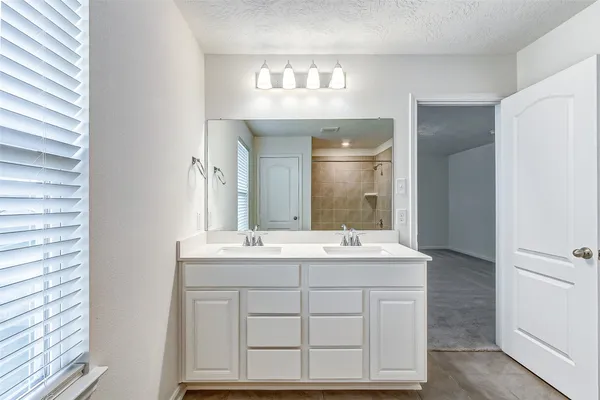 $2,650 | 12451 Buck Sable Lane, Houston, TX 77044
