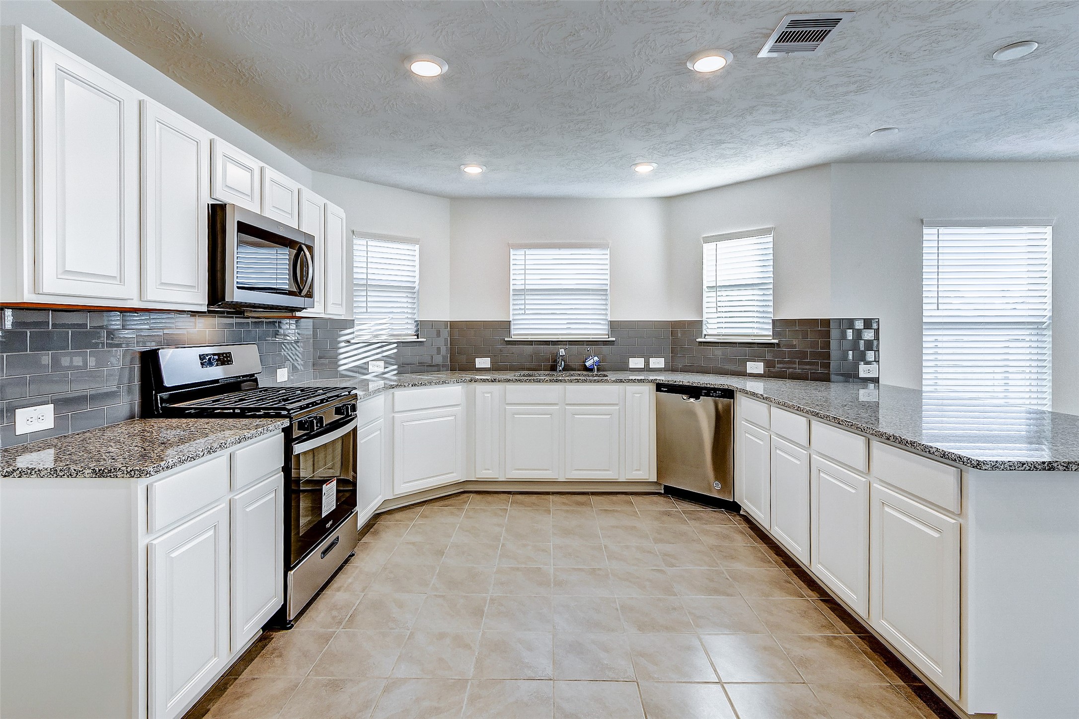 12451 Buck Sable Lane Houston, TX 77044 - Photo 7 of 22