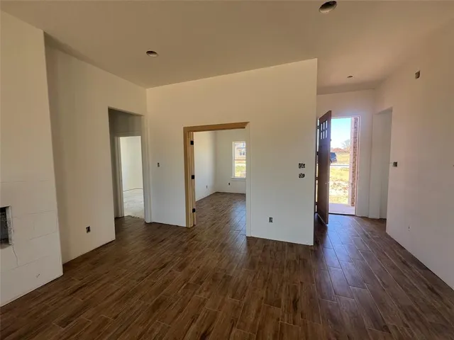 $464,900 | 108 Cattleman Drive, Poolville, TX 76487