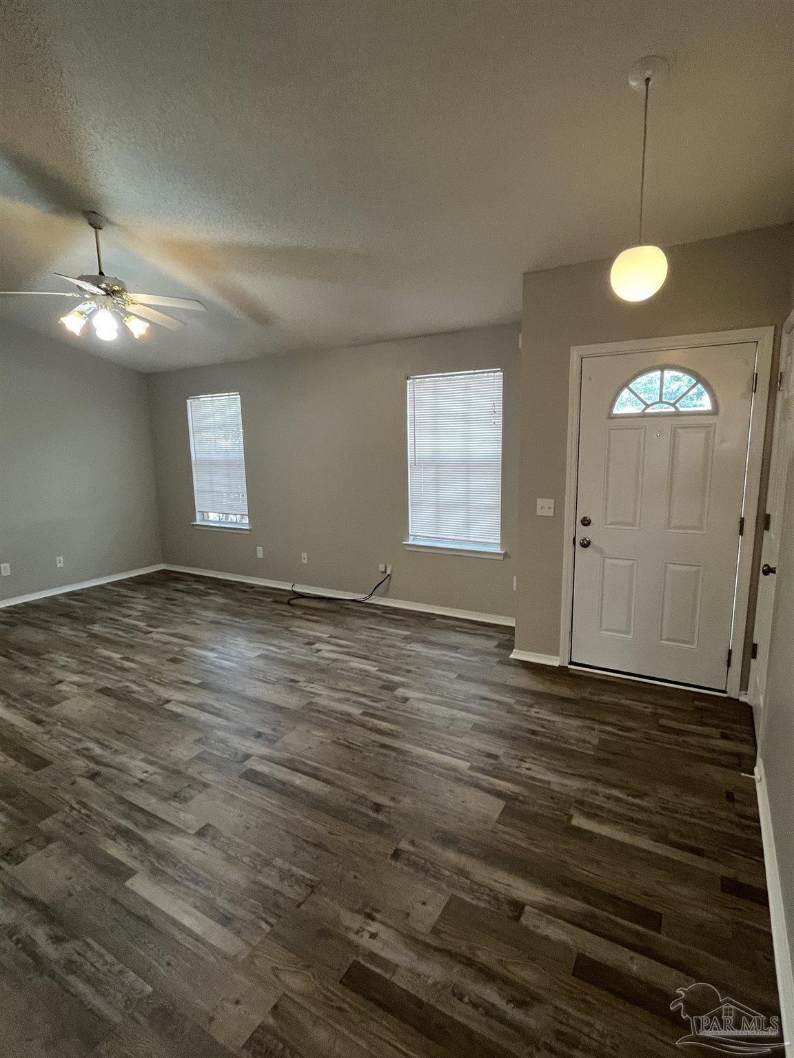 5491 Chantilly Circle Milton, FL 32583 - Photo 2 of 24