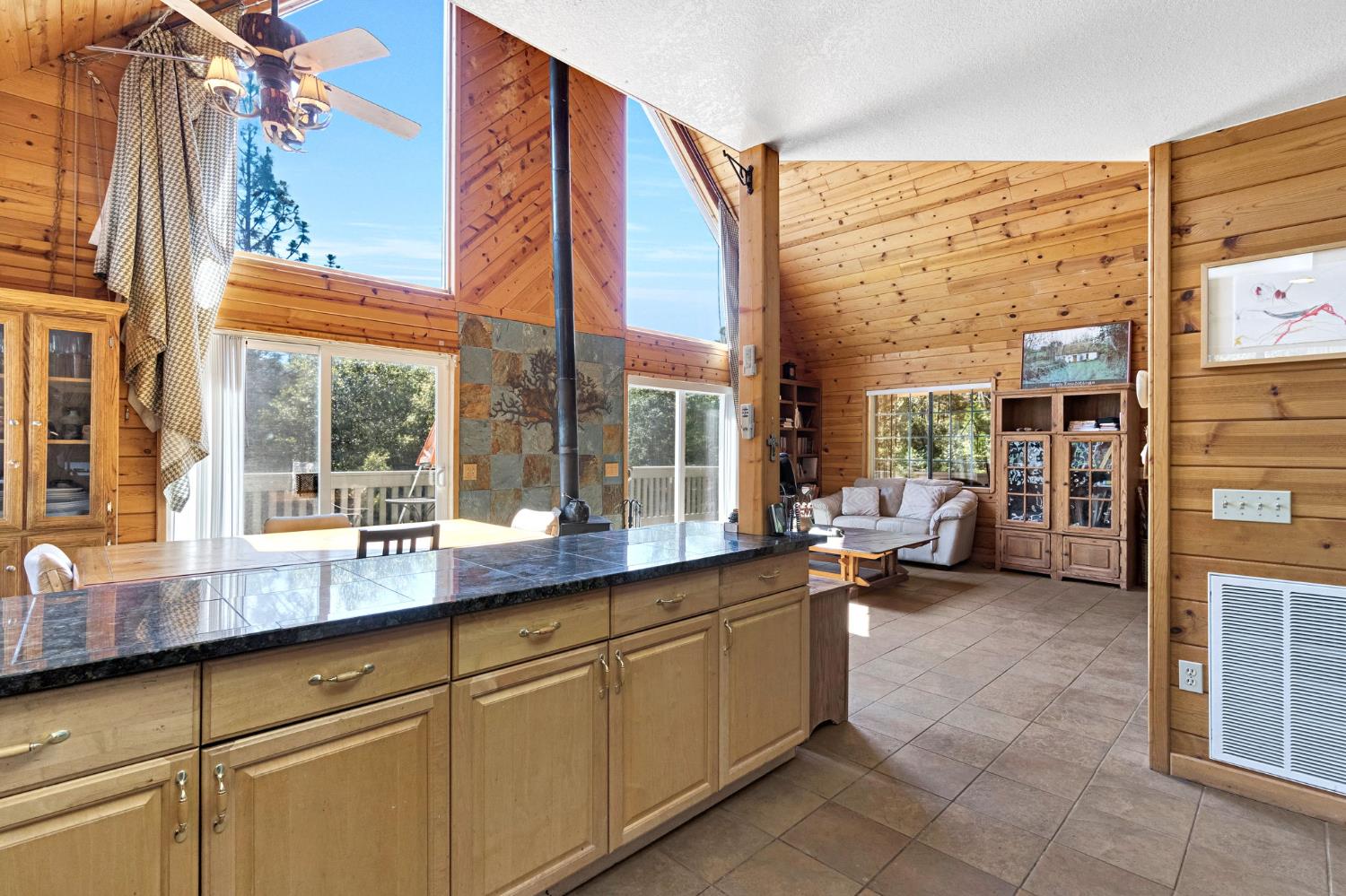 2471 Kokanee Road Mariposa, CA 95338 - Photo 16 of 40