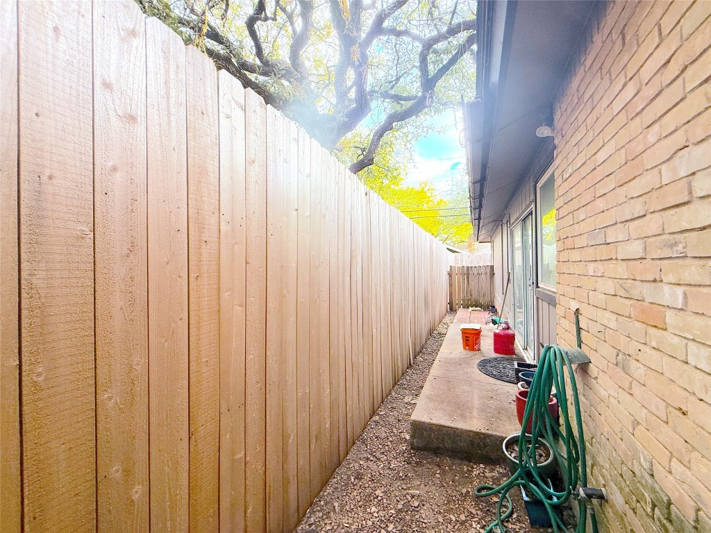 3607 Summit Bend, Unit B Austin, TX 78759 - Photo 23 of 24