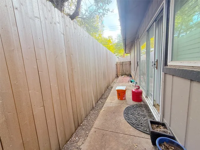 $1,650 | 3607 Summit Bend, Unit B, Austin, TX 78759