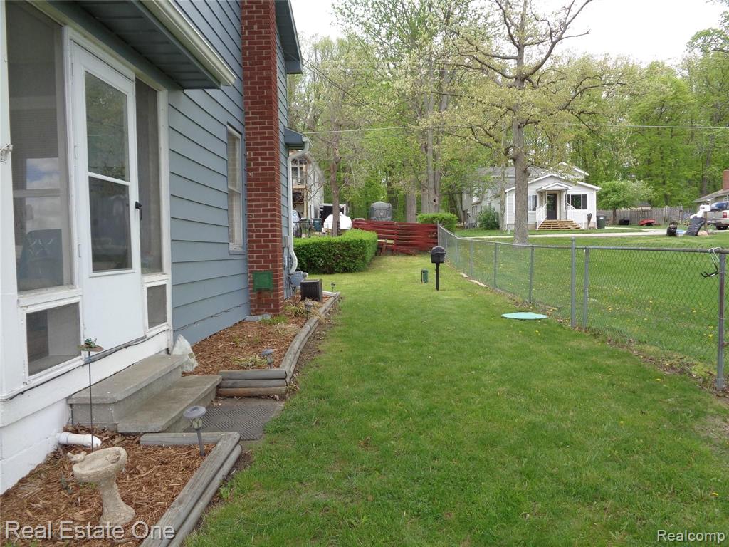 3865 Hunt Road Lapeer, MI 48446 - Photo 8 of 53
