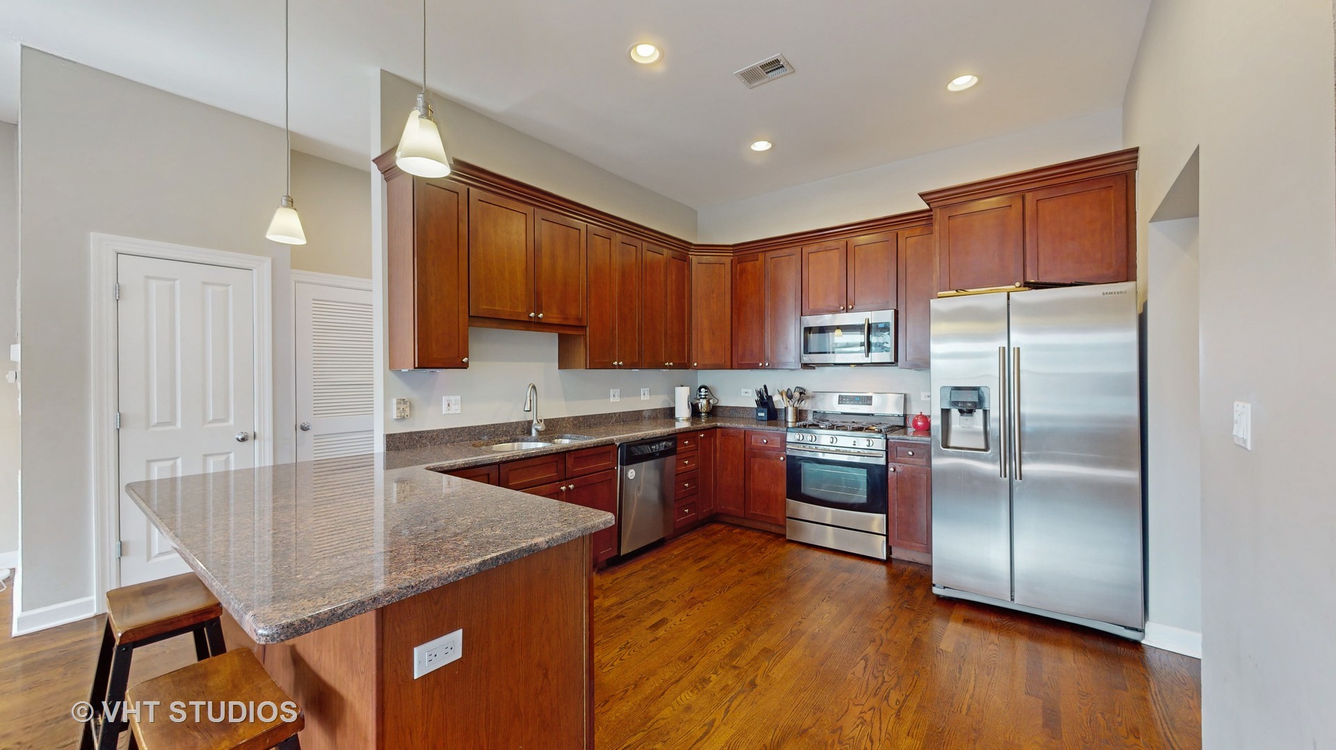 4603 North Racine Avenue, Unit 203 Chicago, IL 60640 - Photo 12 of 27 Gallery Image 12